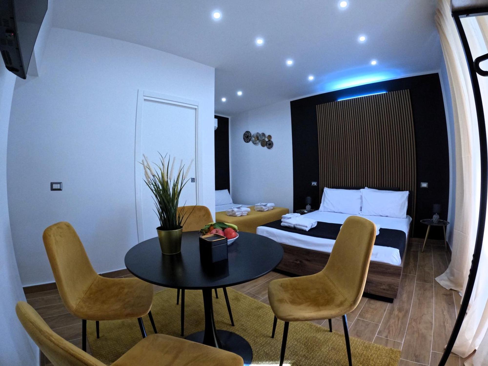 Blackwoody Contemporary Rooms - Napoli Centro Storico Kültér fotó