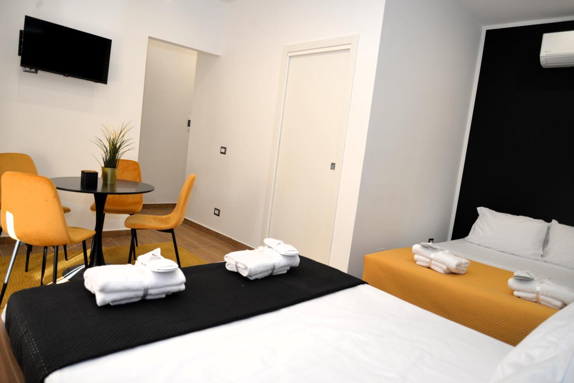 Blackwoody Contemporary Rooms - Napoli Centro Storico Kültér fotó